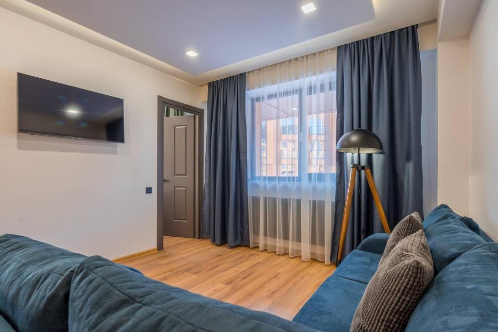 Spacious 2-Bed. Perfect For Family & Friends กูเดาริ ภายนอก รูปภาพ
